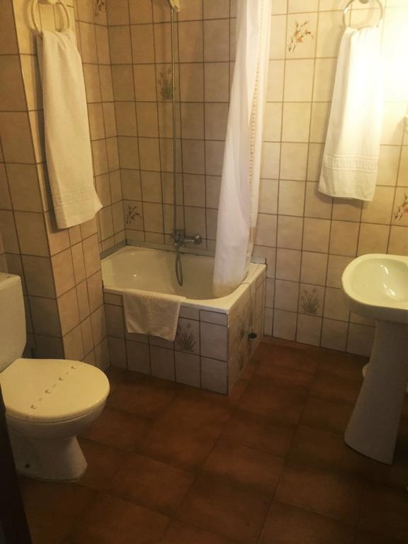 Hostal Victoria Ubeda  Room photo