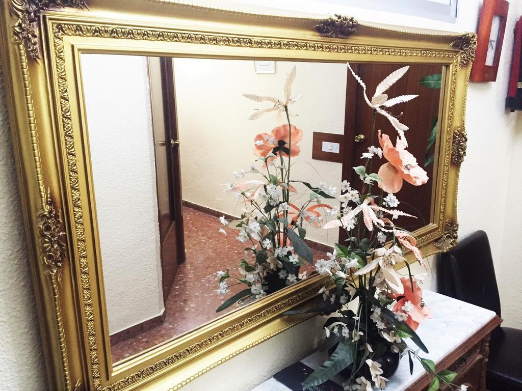 Hostal Victoria Ubeda  Room photo