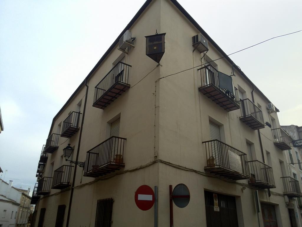 Hostal Victoria Ubeda  Exterior photo